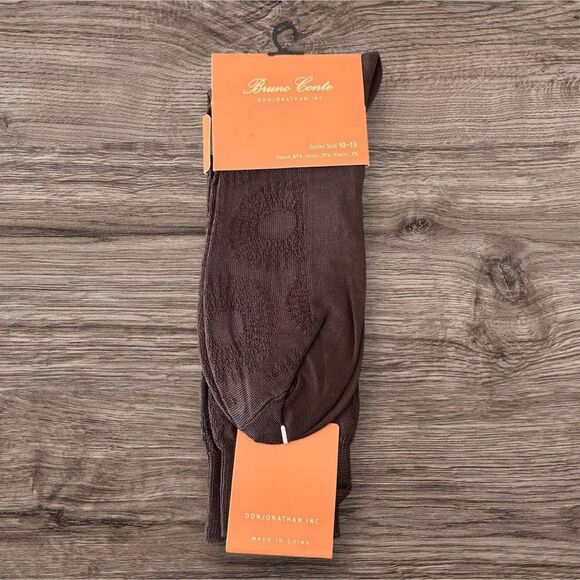 NWT Bruno Conte Men’s Dark Brown Ribbed Dress Socks Size 10-13 Rayon Nylon - Picture 2 of 5